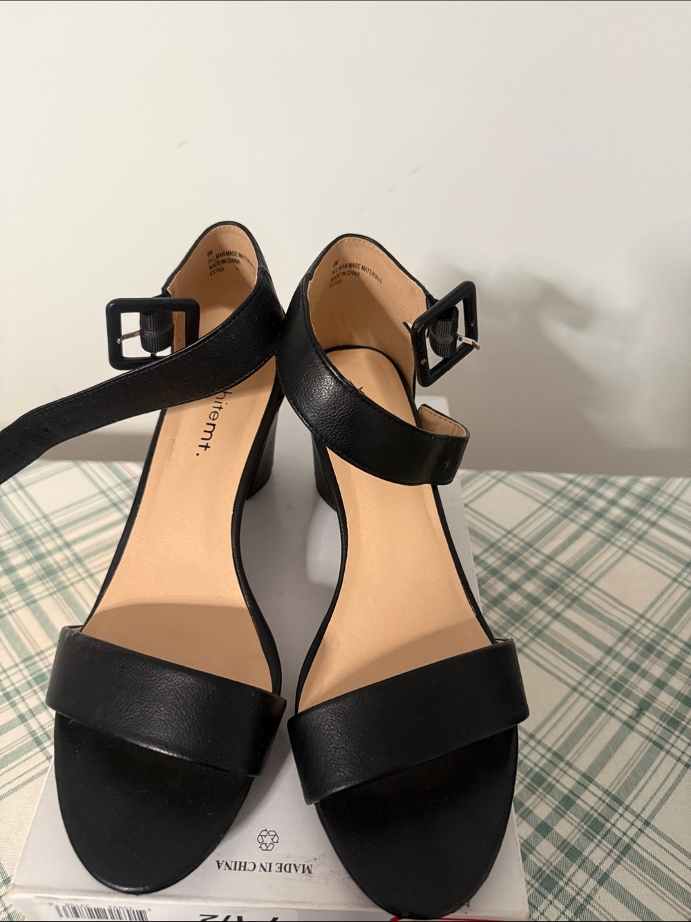White Mountain Black Ankle Strap Block Heel Sandals